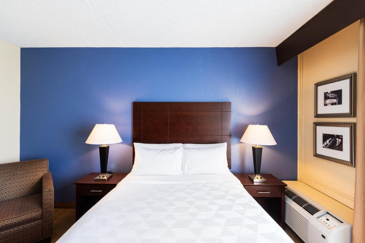 Holiday Inn South Plainfield-Piscataway By Ihg Exterior foto
