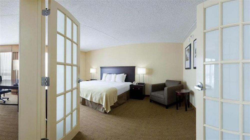 Holiday Inn South Plainfield-Piscataway By Ihg Exterior foto
